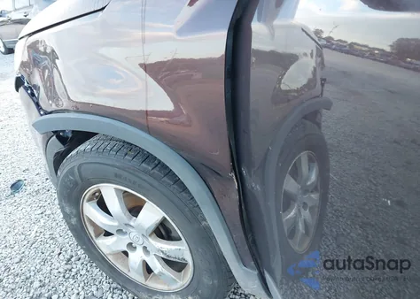 2011 Kia Sorento Lx z USA, uszkodzony, nr VIN 5XYKT3A11BG131749